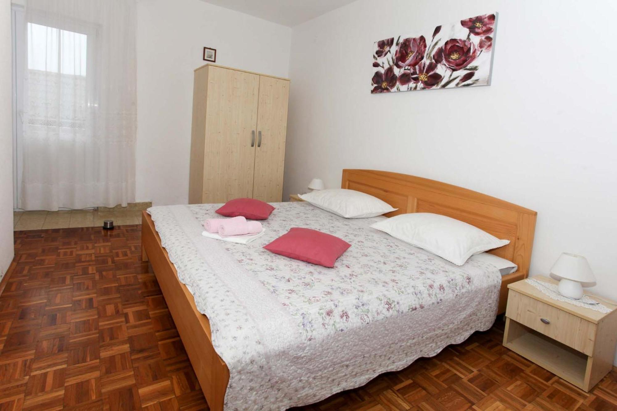Apartmani Mila Pag Town Exterior foto